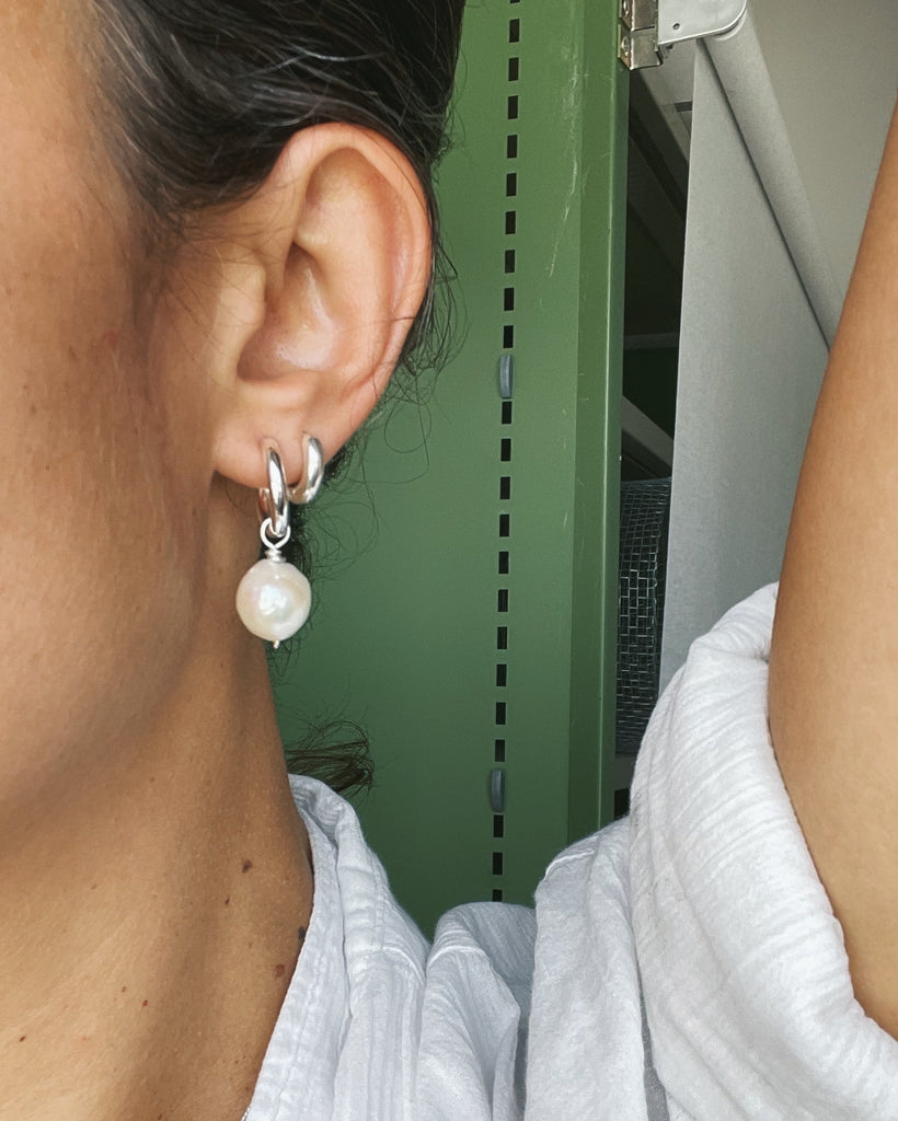 Fresh pearl earrings
